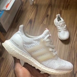 Adidas UltraBoost Triple White Women (6)